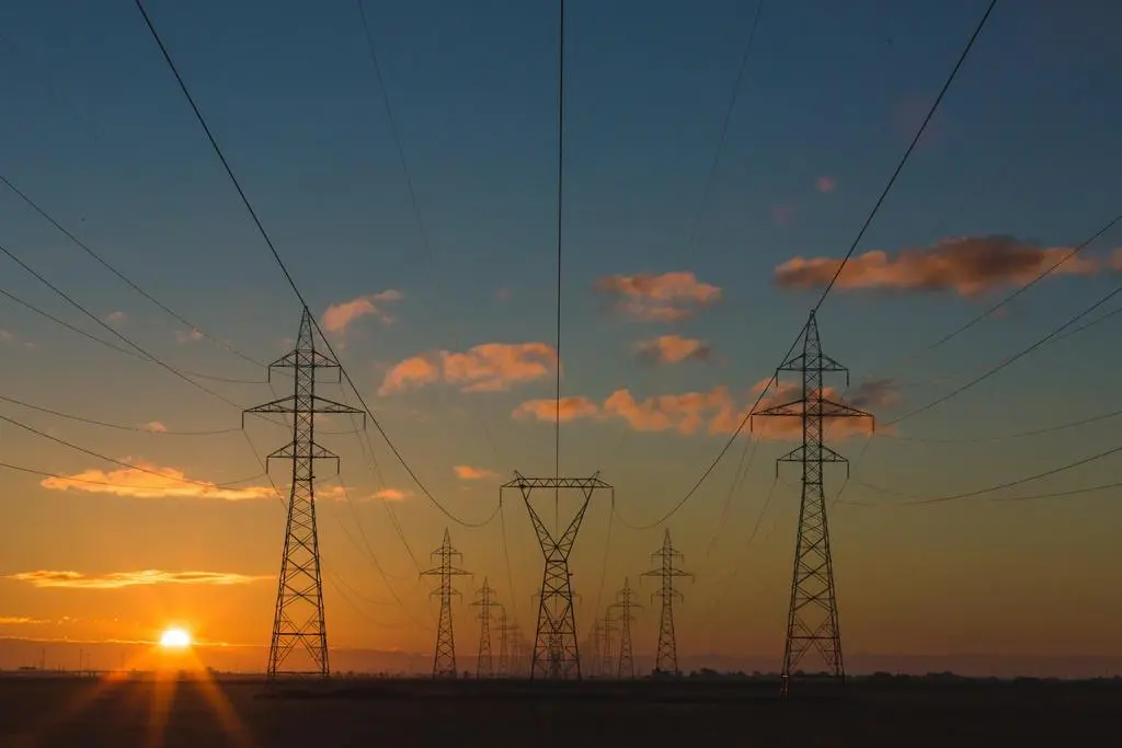 Foto archivo torres eléctricas