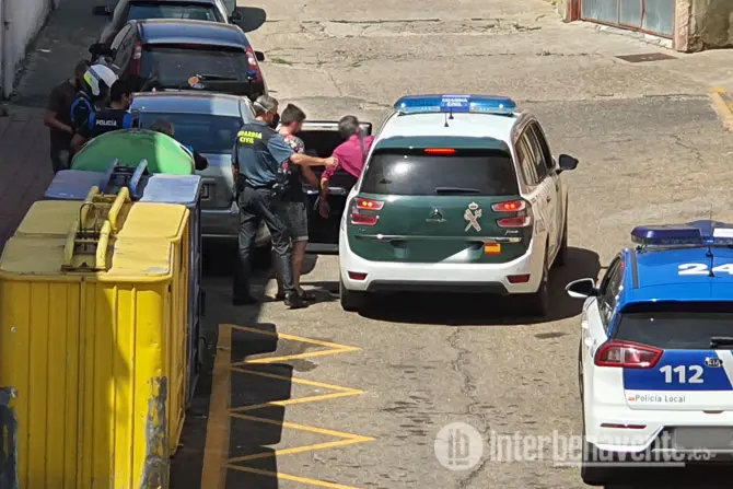 Imagen del momento de la detención: Fotografía: Interbenavente