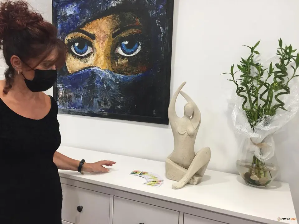 Mila enseña uno de los espacios de MILARTE