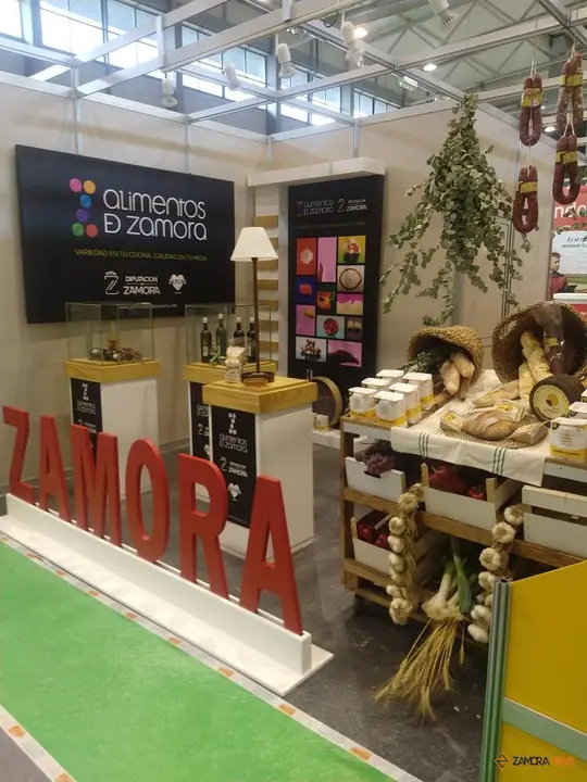Stand de la provincia en la feria Salamaq21