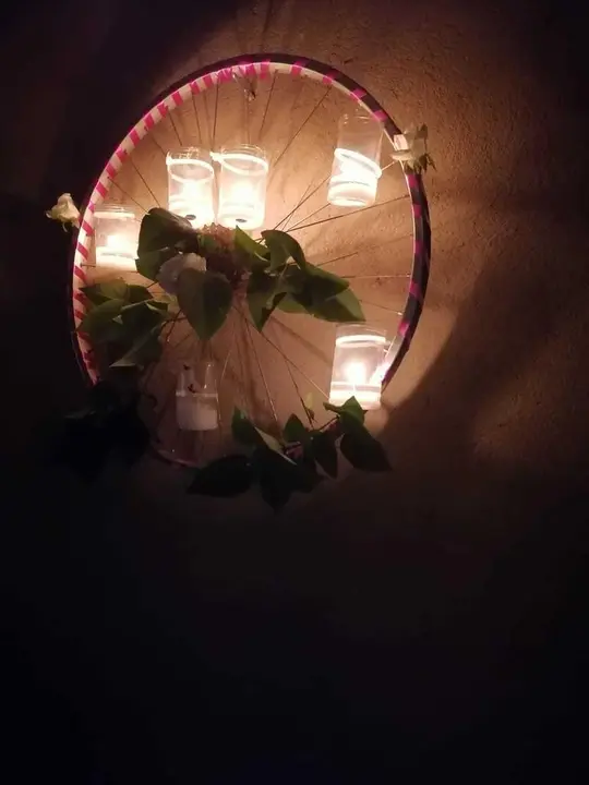 Sanzoles a la luz de las velas.