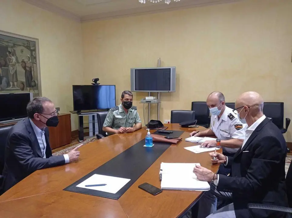Reunión de coordinación con las FCSE