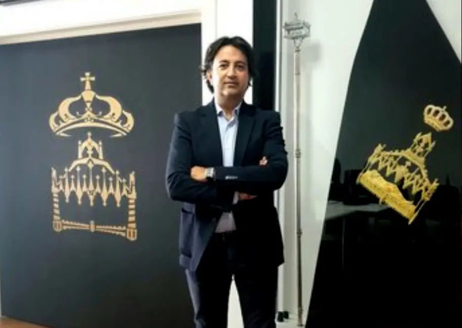 Ricardo  PRESIDENTE SANTO ENTIERRO