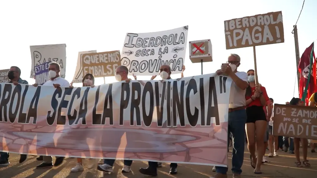Manifestación en Palacios del Pan