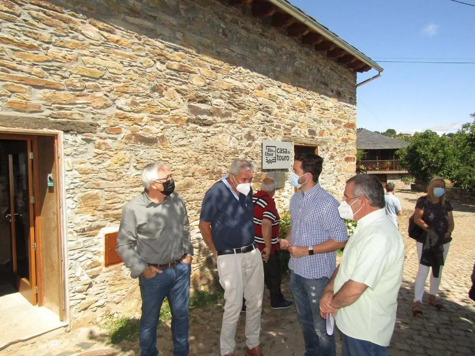 PSOE 07-08-21 Visita Rio de Onor carretera Bragança-Puebla de Sanabria