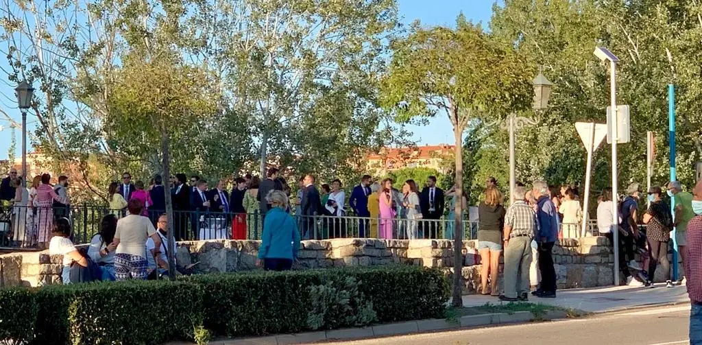 boda en el Alfonso Henriquez protesta vecinos