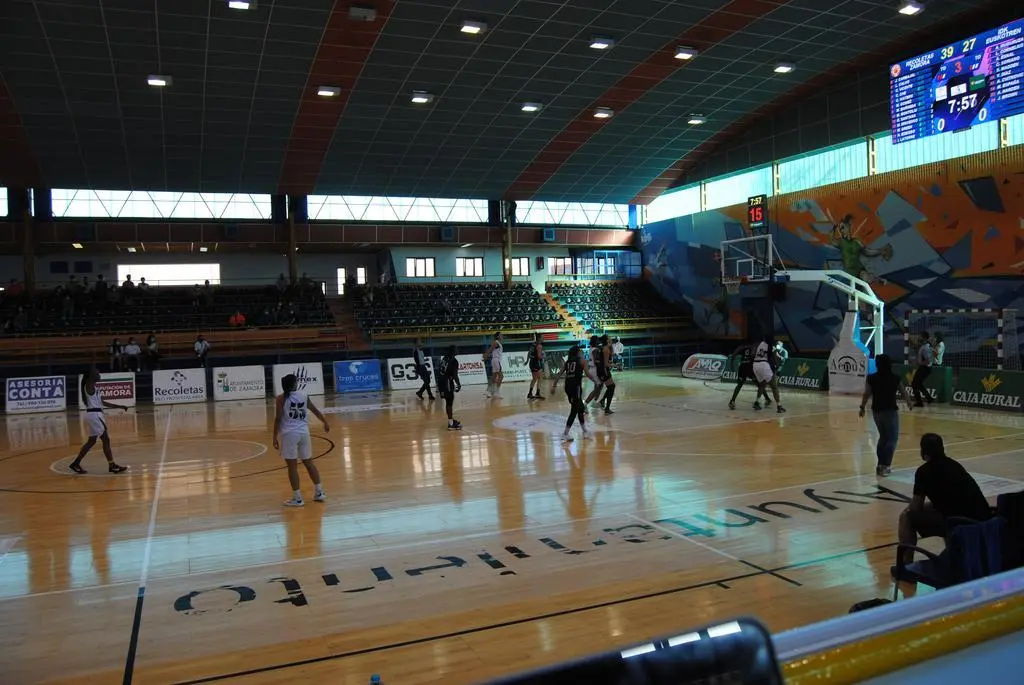 Partido entre el CD Zamarat y el IDK.
