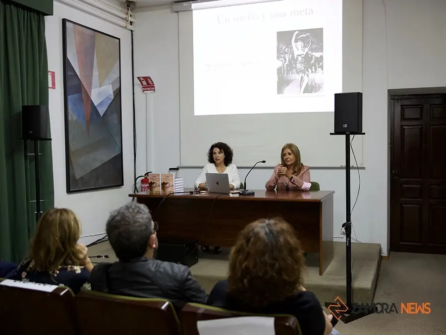 Presentación de la novela de Mariam Gancedo en la Casa de Cultura de Toro