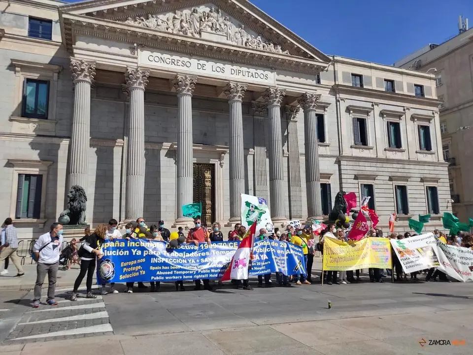 Protesta de zamoranos en Madrid contra la temporalidad pública
