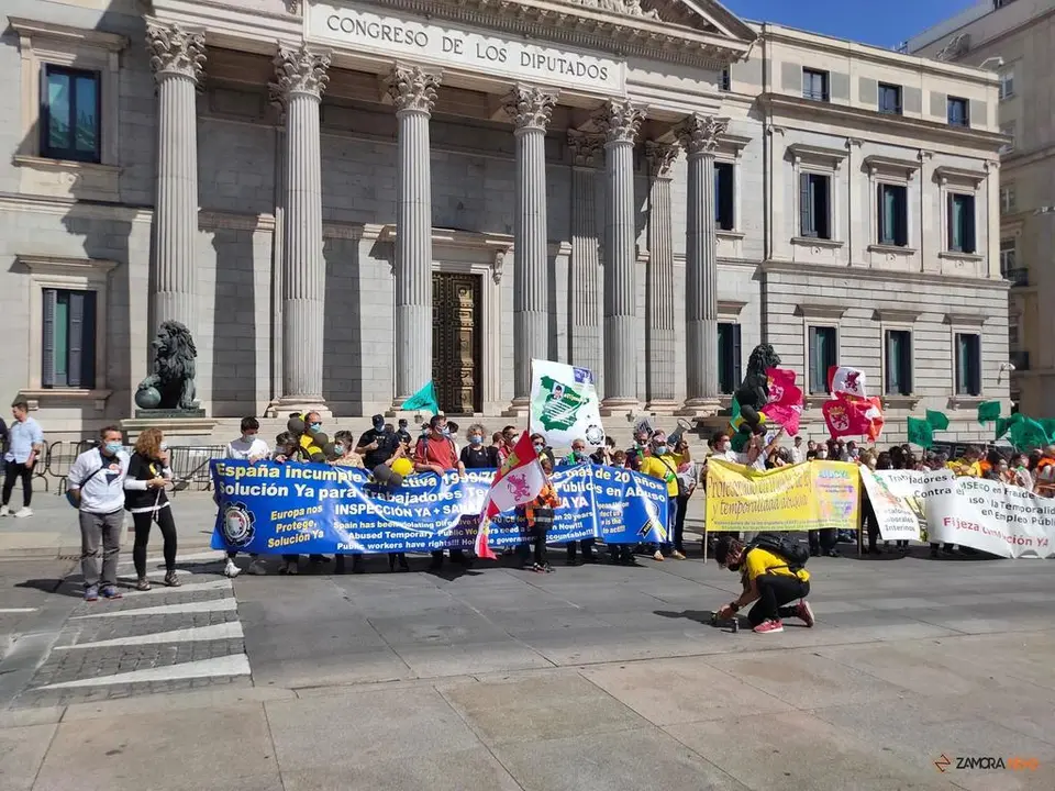 Protesta de zamoranos en Madrid contra la temporalidad pública