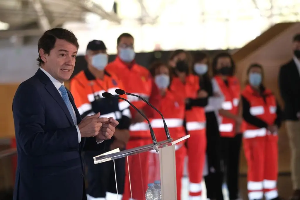Mañueco durante la clausura del vacunódromo de Salamanca
