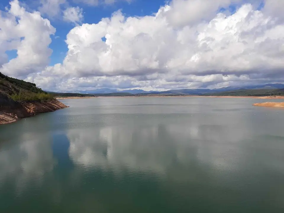 Presa de Aguilar de Campo