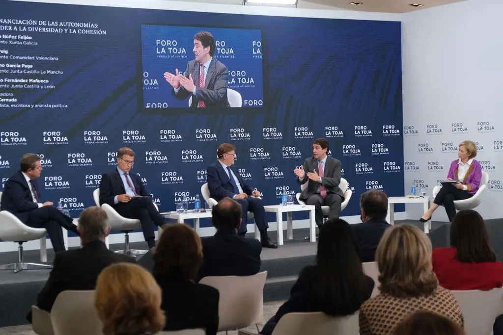 Mañueco en el Foro de La Toja