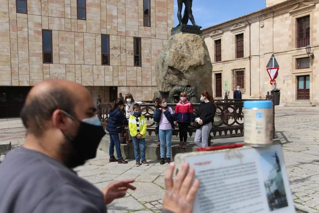 Niños en la Plaza de Viriato