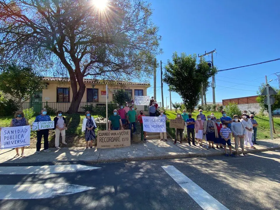 Protesta por la sanidad rural digna en Pozoantiguo