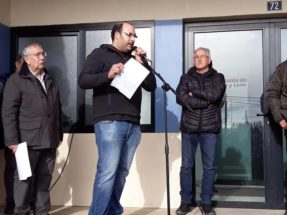 PSOE Camarzana de Tera. Santos Panizo Portavoz Municipal en acto Movimiento Defensa Sanidad Pública