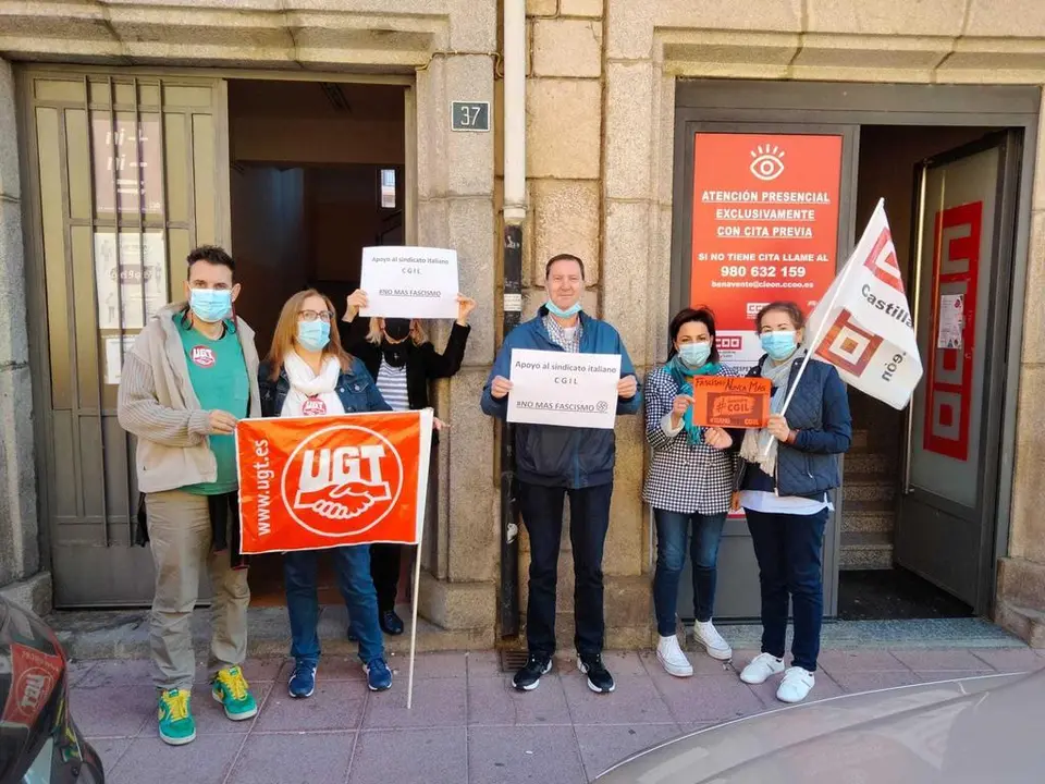Manifestación UGT y CCOO Benavente