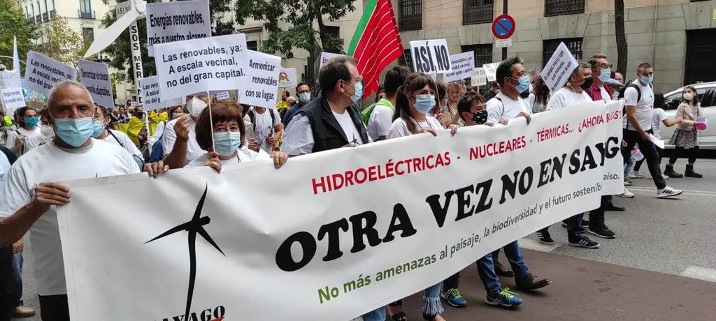 Manifestación contra la invasión de las renovables. CEDIDA