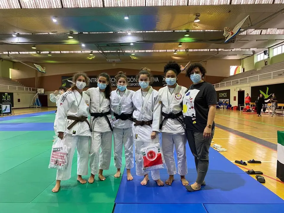 Encuentro de judo femenino