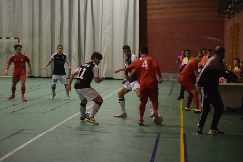 Marcos roba un balón