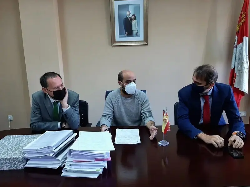 Reunión del subdelegado del Gobierno con el alcalde de Fuentesaúco