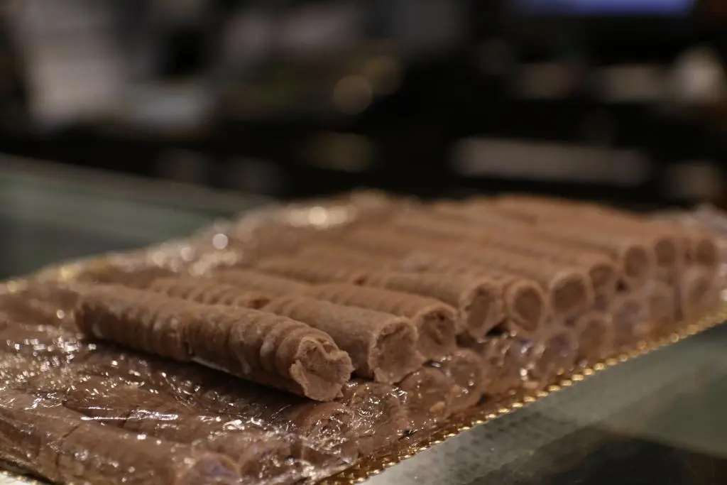 HUESOS DE SANTO  (6)