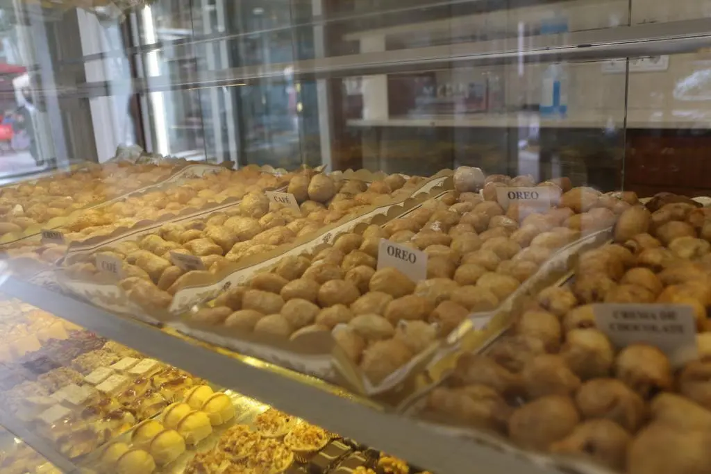 HUESOS DE SANTO  (16)