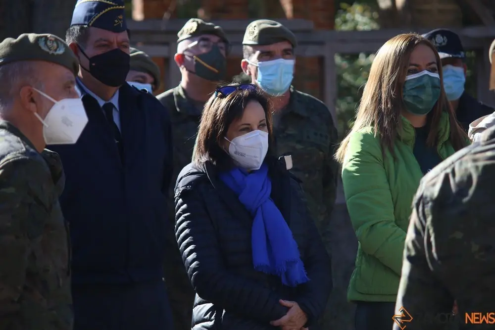 margarita robles en monte la reina (49)