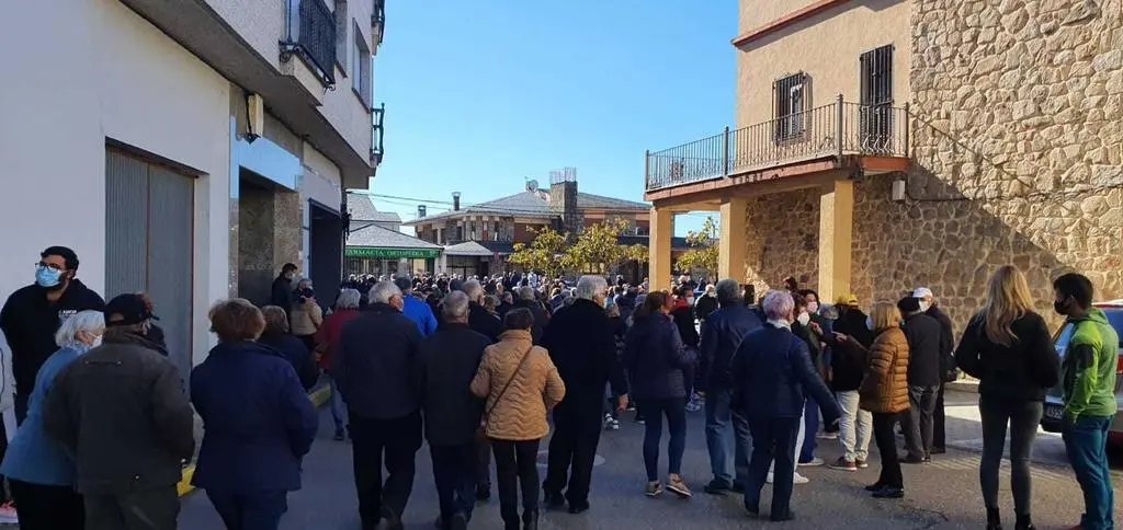 Manifestación por la sanidad pública digna en el medio rural en Mombuey.