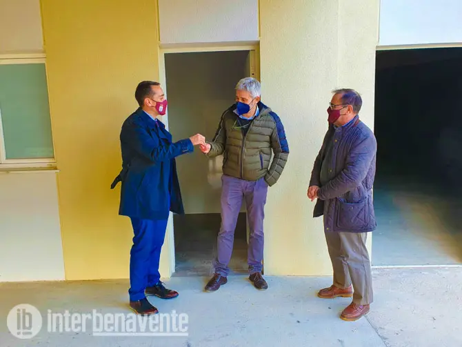 Nuevos vestuarios pistas atletismo Benavente