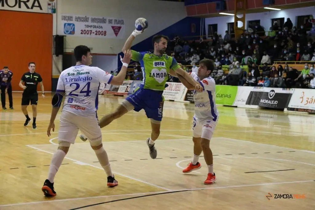 Zamora Enamora Vs. Club Cisne en la sexta de la División de Honor Plata Masculina