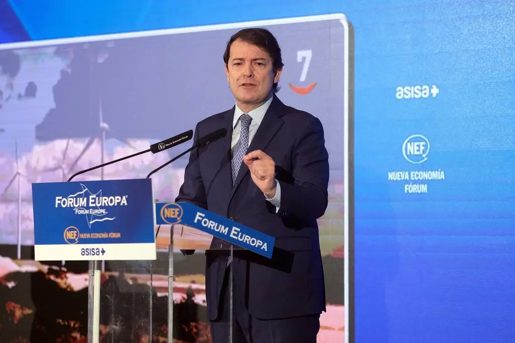 Desayuno informativo de Nueva Economía Fórum Mañueco