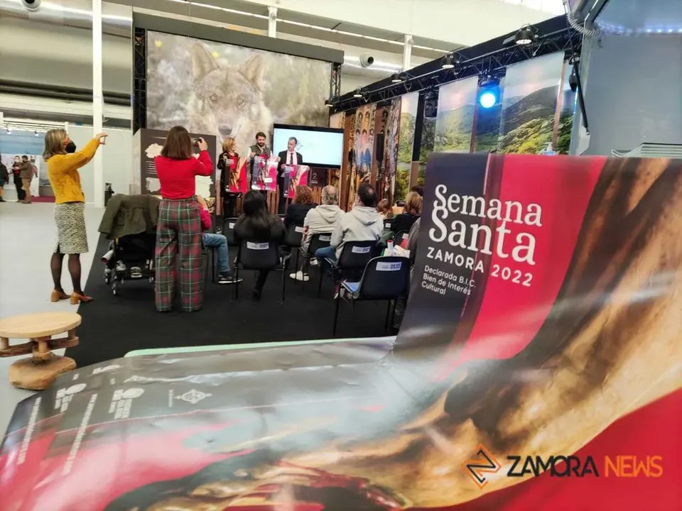 Presentación del cartel de Semana Santa de Zamora 2022 en INTUR. |  FOTO: Zamora News