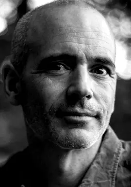 El ilustrador Javier Isusi. Foto Astiberri