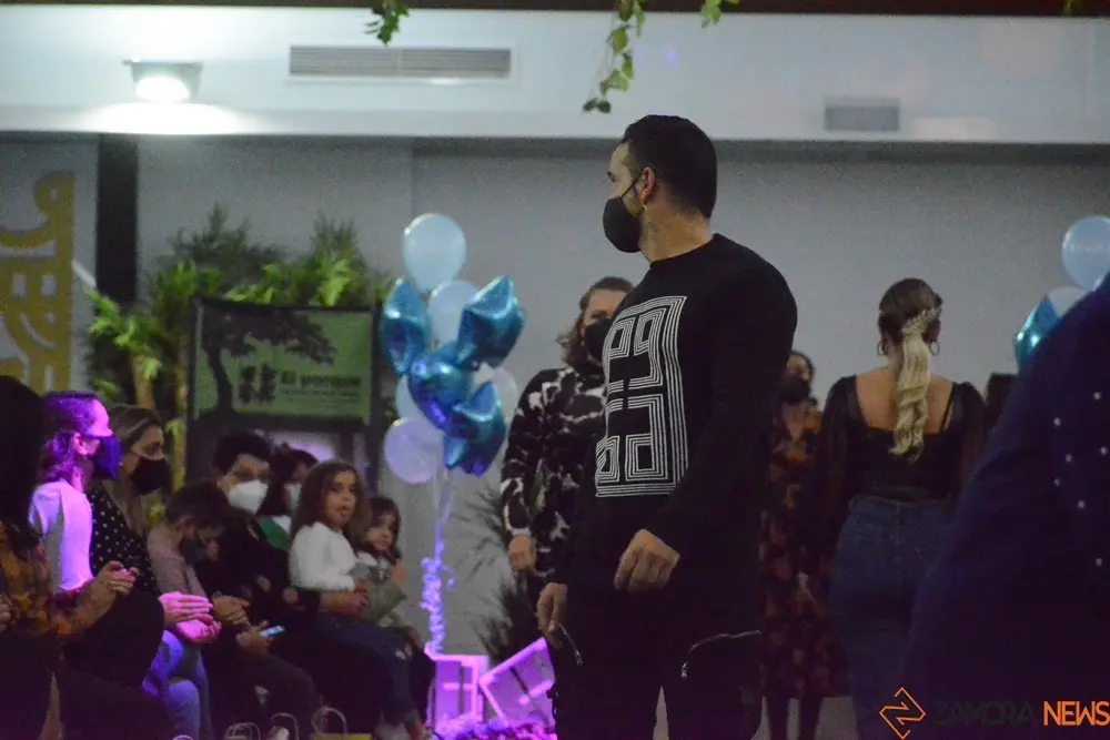 desfile corriendo con el corazón por hugo (152)
