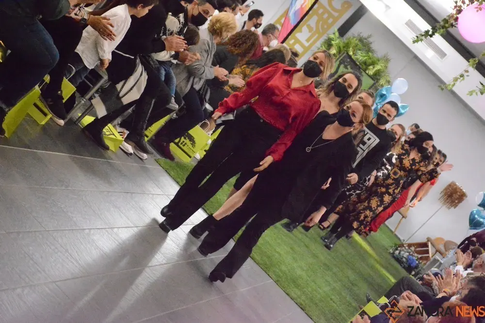 desfile corriendo con el corazón por hugo (199)