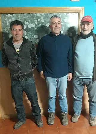 Los concejales del PSOE de Mahíde Raúl Galván, Ángel Carballés y Julio Mata