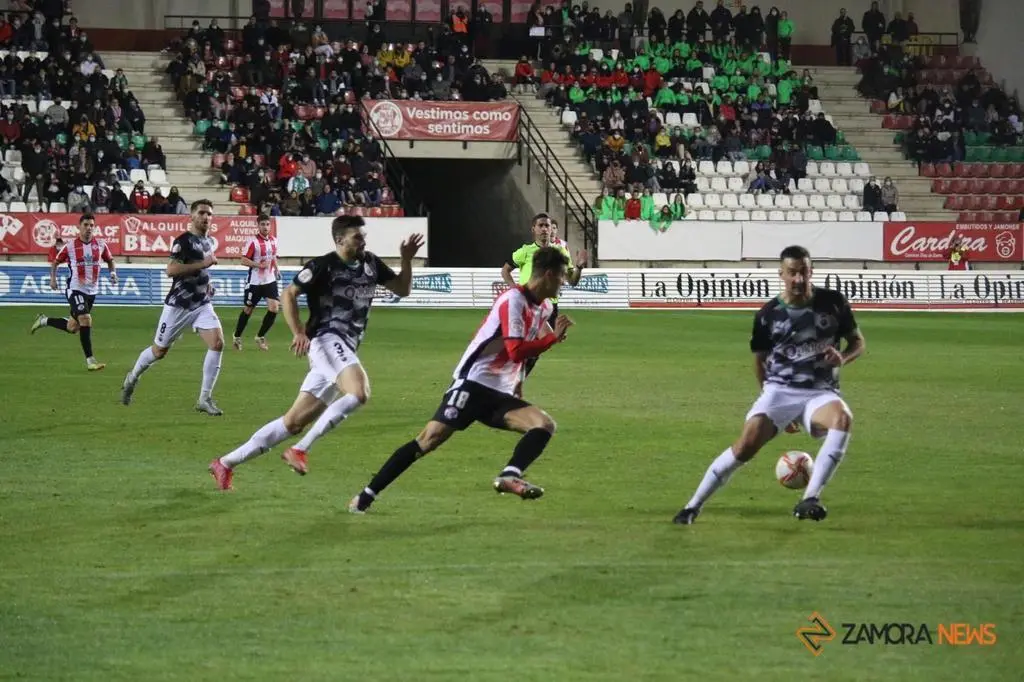 Partido en el Estadio Ruta de la Plata. Foto archivo