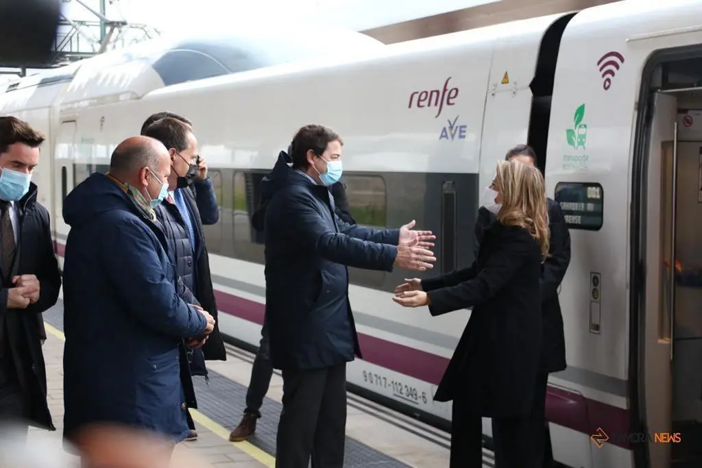 Viaje inaugural de prueba del nuevo tramo cde alta velocidad Pedralba de la Pradería-Ourense (4)