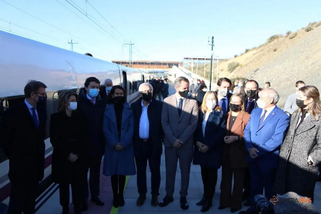 Viaje inaugural de prueba del nuevo tramo cde alta velocidad Pedralba de la Pradería-Ourense (12)