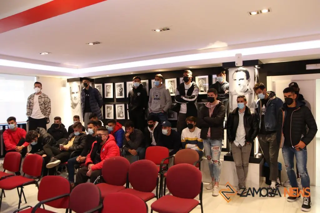 524b9a71-9e60-4e15-b5a8-eb1c317232e1