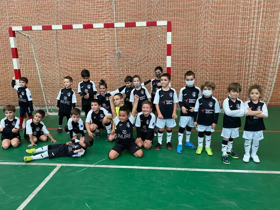 Debutantes Escuela River Zamora