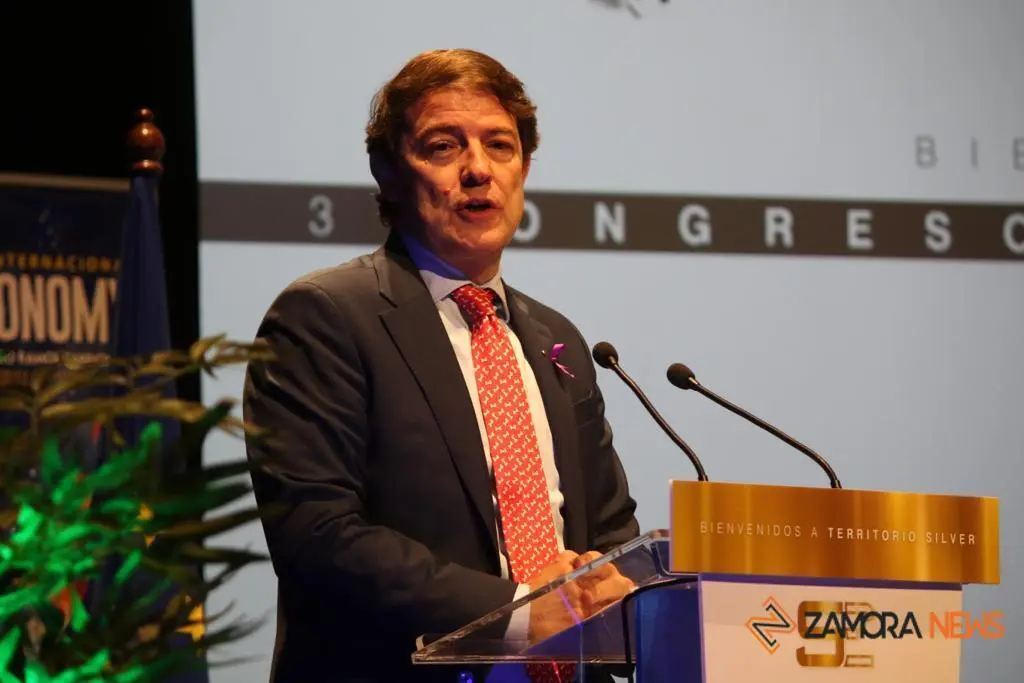 Intervención de Alfonso Fernández
Mañueco, presidente de la Junta de Castilla y León en la inauguración de la III edición del Congreso Silver Economy. | FOTO: Marcos Vicente