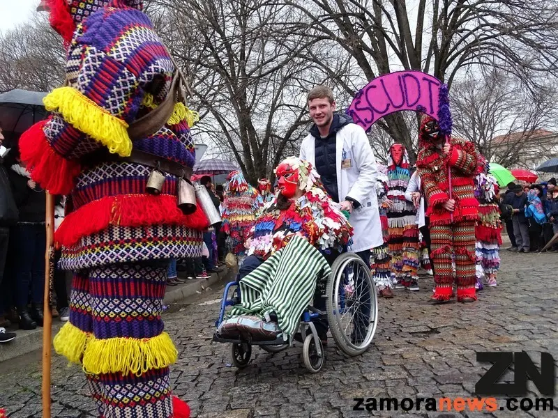 Desfile en Braganza. | FOTO: Zamora News