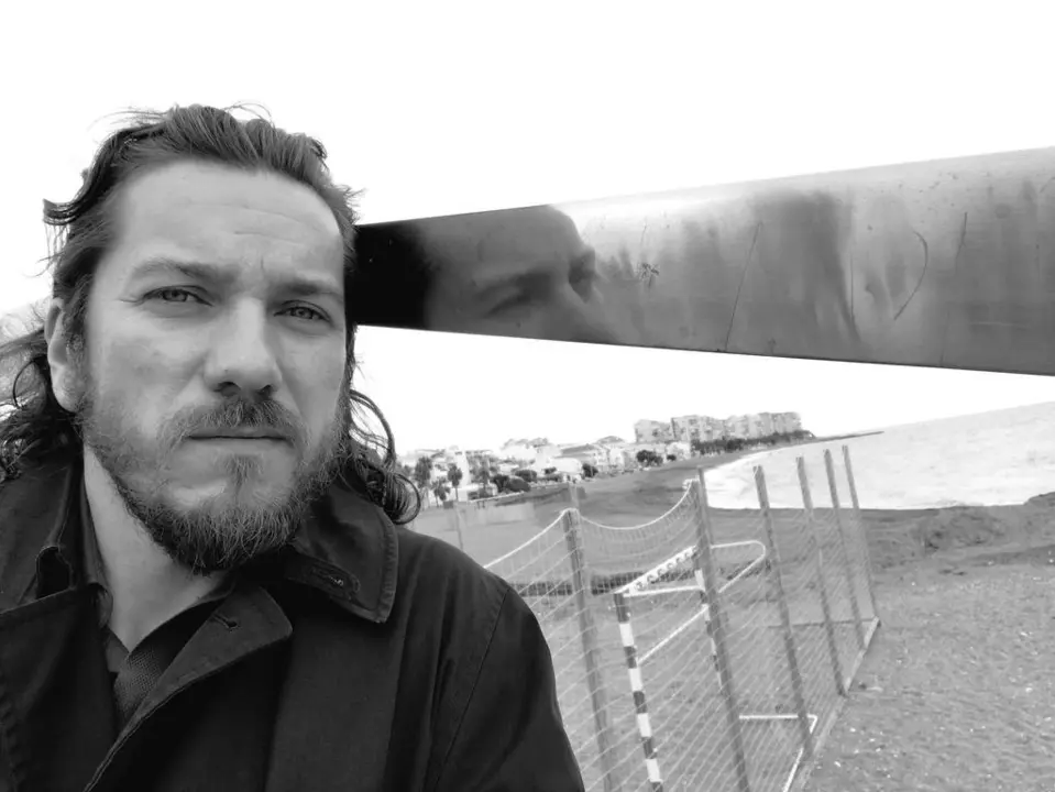 El actor rumano Florin Opritescu. | Foto: cuenta de twitter de Florin Opritescu