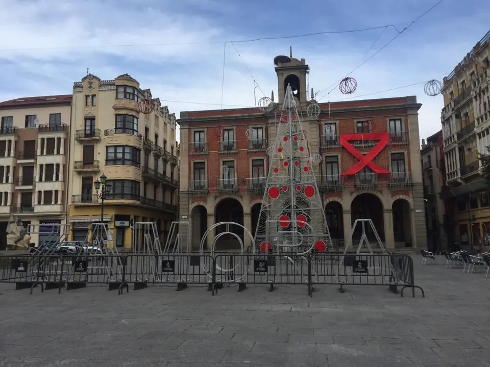 Iluminación navideña en la Plaza Mayor de Zamora