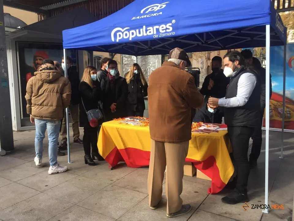 Acto de Nuevas Generaciones con motivo del Día de la Constitución
