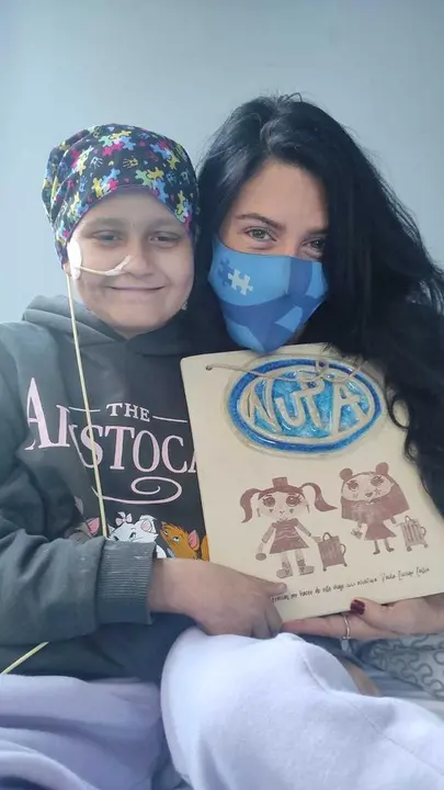 Paula y Alba, directora de la asociación infantil Somos Nupa