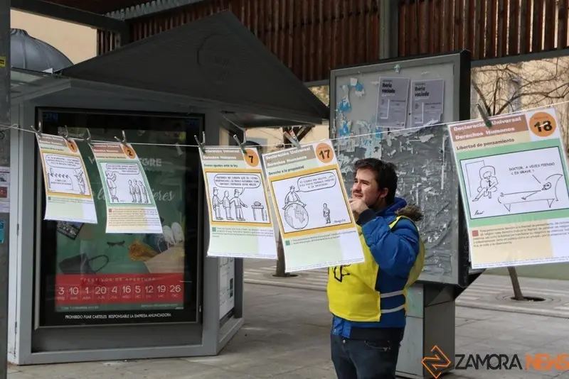 Amnistía Internacional en la Plaza de la Constitución