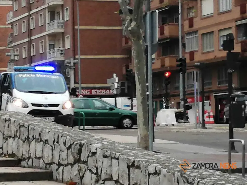 Accidente entre un turismo y una moto en Zamora.